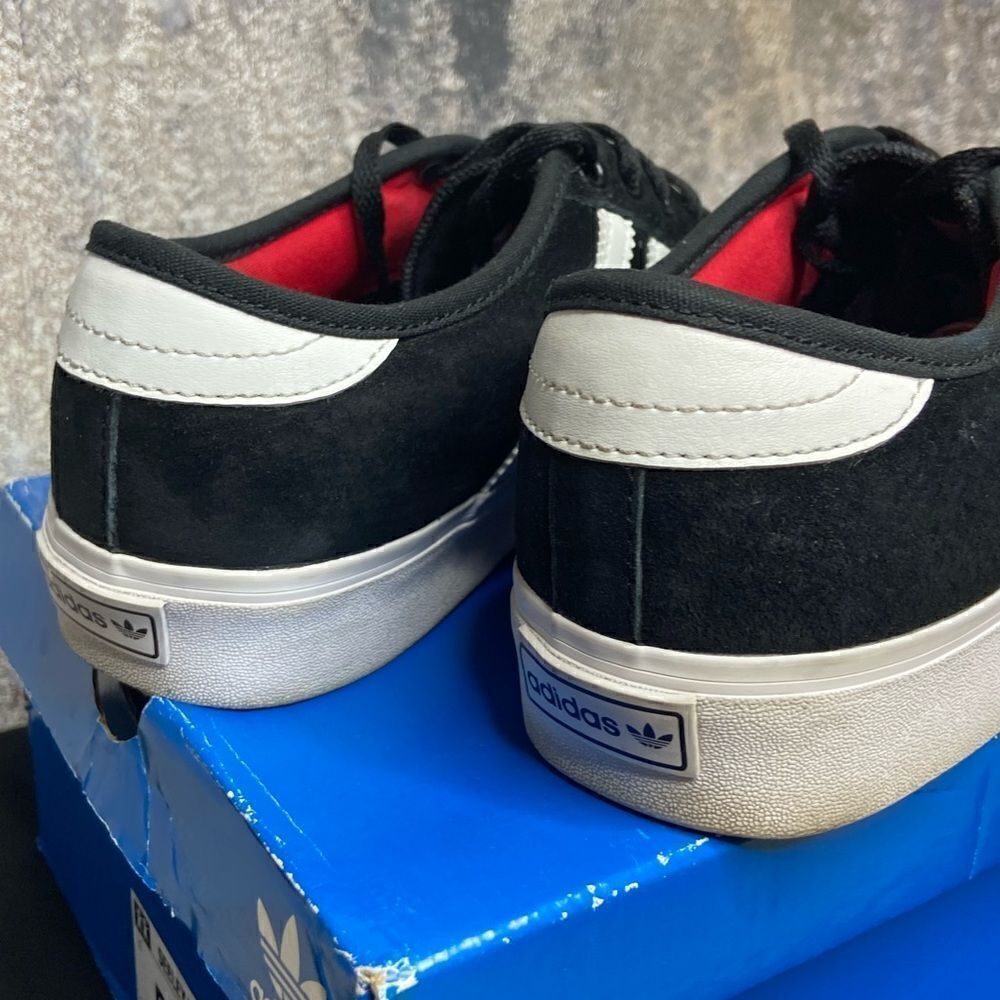 Adidas Seeley XT Sneakers Size 5 - Picture 8 of 12